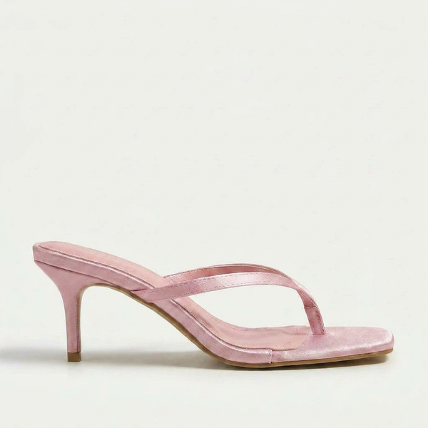 La Carezza pink swatch