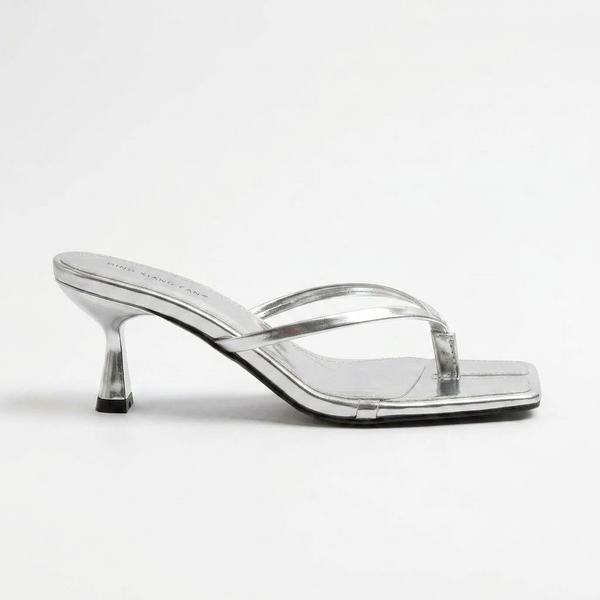 La Lucente silver swatch